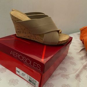 Brand new platform heels Sandals